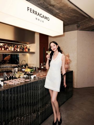 �ž�� ��ϯFERRAGAMOƷ�ƻ[54P]