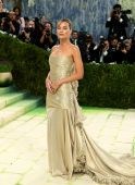 ����ء��ޱ�Margot Robbie ����2026 Met Galaʢ��[18P]